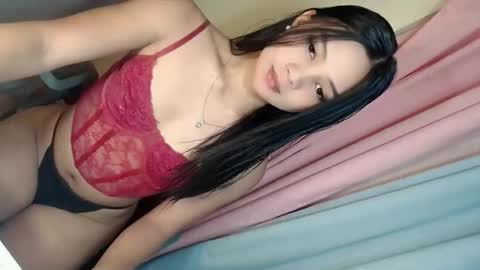 urasian_latinaxxx online show from 27, 5, 2026
