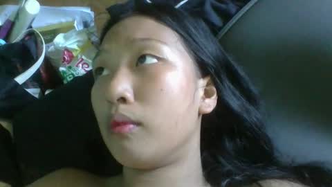 urasiangurl18 online show from 29, 11, 2025