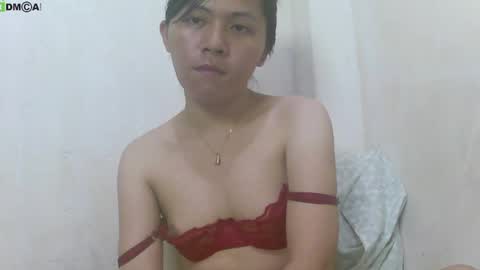 Snapshot of urasianlover69x chatting on 8, 1, 2025 rai online show from 8, 1, 2025