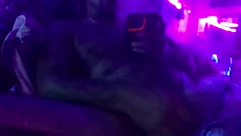 urdaddy875867 online show from 12, 10, 2025