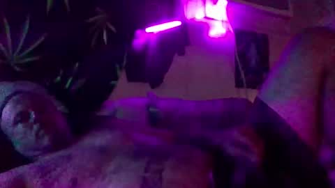 urdaddy875867 online show from 12, 11, 2025