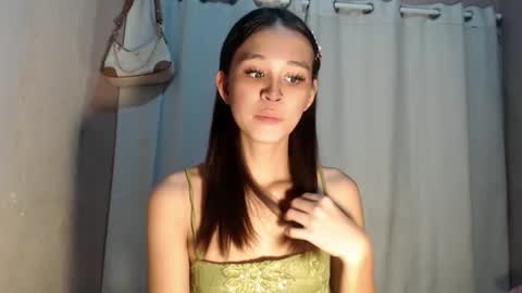 Snapshot of urdreamgirl_stephanie chatting on 26, 4, 2026 stephanie online show from 26, 4, 2026
