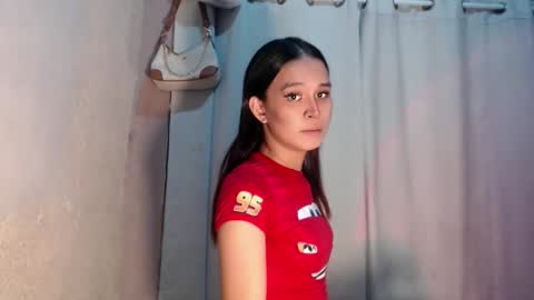 Snapshot of urdreamgirl_stephanie chatting on 5, 5, 2026 stephanie online show from 5, 5, 2026
