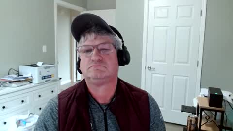 Snapshot of urfavteach50 chatting on 29, 4, 2026 Gregor online show from 29, 4, 2026