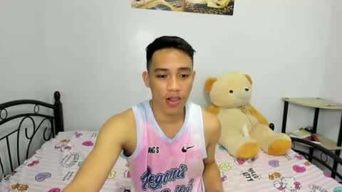 urfucker_vinz online show from 25, 2, 2026