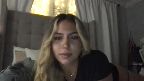 Snapshot of urgfmandy chatting on 3, 12, 2025 urgfmandy online show from 3, 12, 2025