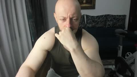 Snapshot of urgymcrush chatting on 11, 2, 2025 UrGymCrush online show from 11, 2, 2025