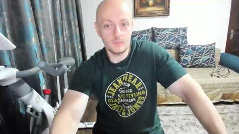 Snapshot of urgymcrush chatting on 6, 10, 2025 UrGymCrush online show from 6, 10, 2025