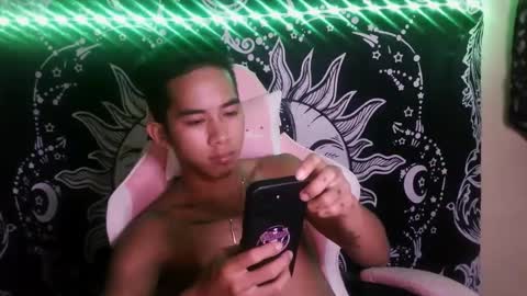 Snapshot of urhot_joshxx chatting on 25, 2, 2025 Josh online show from 25, 2, 2025