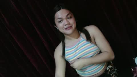 Snapshot of urhottie_bella chatting on 13, 5, 2026 urhottie_bella online show from 13, 5, 2026
