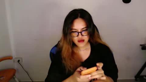 Snapshot of urlovely_hait chatting on 15, 1, 2026 Sham online show from 15, 1, 2026