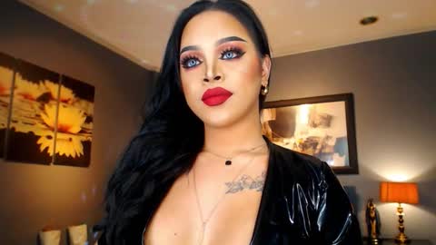 UrMajestyTyra online show from 14, 11, 2025