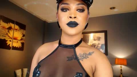 UrMajestyTyra online show from 6, 3, 2026