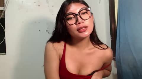 Snapshot of urpinay_sandra69 chatting on 20, 5, 2026 urpinay_sandra69 online show from 20, 5, 2026