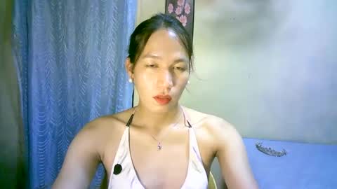 queen julia not into CHEAPGUY online show from 28, 1, 2025