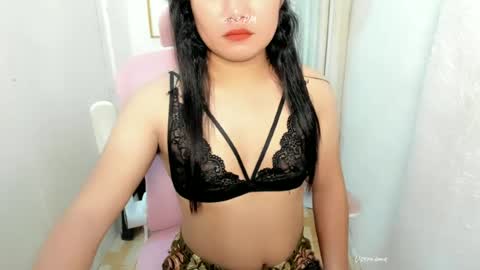 Snapshot of ursexy_cristal chatting on 3, 7, 2026 ursexy_cristal online show from 3, 7, 2026