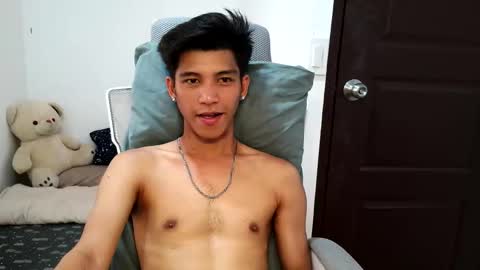 Snapshot of ursweetie_boy chatting on 22, 4, 2026 ursweetie_boy online show from 22, 4, 2026