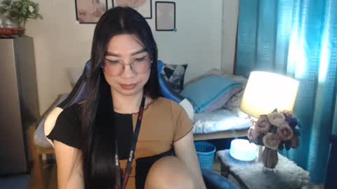 Ashley Kate Mateo Gray online show from 12, 2, 2025