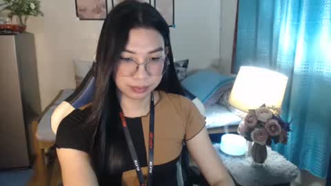 Ashley Kate Mateo Gray online show from 24, 2, 2025