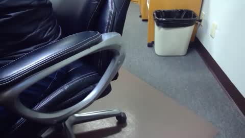 useemie online show from 3, 1, 2025