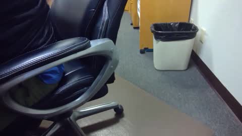 useemie online show from 6, 1, 2025