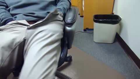 useemie online show from 28, 1, 2025