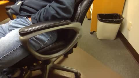 useemie online show from 10, 4, 2026