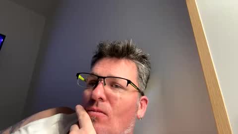 HeyMic online show from 3, 2, 2025