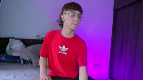 Snapshot of vailot_winx chatting on 31, 5, 2026 V I O L ET online show from 31, 5, 2026