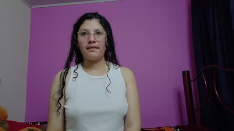 Snapshot of vainilla_cam chatting on 24, 6, 2026 Vainilla online show from 24, 6, 2026