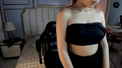 Snapshot of vaiolethsan chatting on 20, 5, 2026 Vaioleth online show from 20, 5, 2026