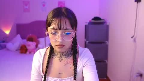 Snapshot of val_azuna chatting on 6, 8, 2026 valentina online show from 6, 8, 2026