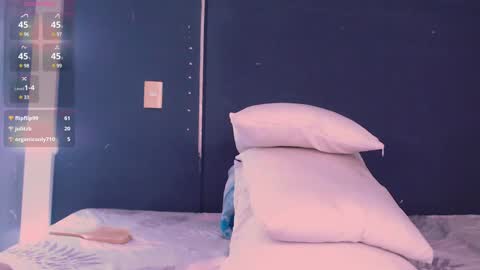 IG-valen mendoza99  twitter valenthompson99 online show from 11, 12, 2024