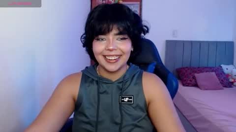 Snapshot of valenbeauty chatting on 13, 5, 2026 valenbeauty online show from 13, 5, 2026