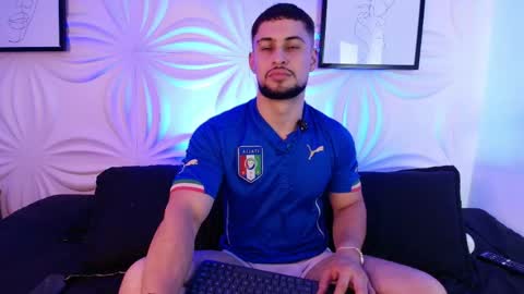 Snapshot of valenssio_moretti chatting on 12, 5, 2026 valenssio_moretti online show from 12, 5, 2026