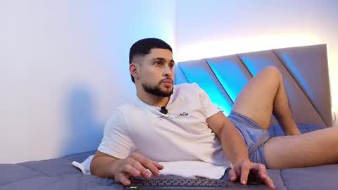 Snapshot of valenssio_moretti chatting on 26, 5, 2026 valenssio_moretti online show from 26, 5, 2026