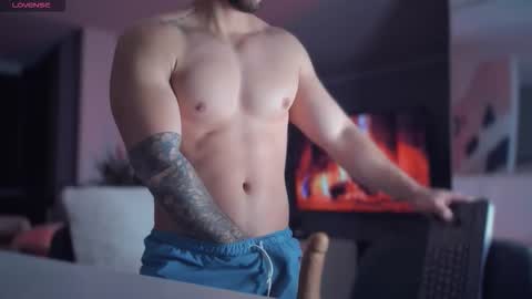 Snapshot of valenthinoking chatting on 3, 2, 2026 valenthinoking online show from 3, 2, 2026
