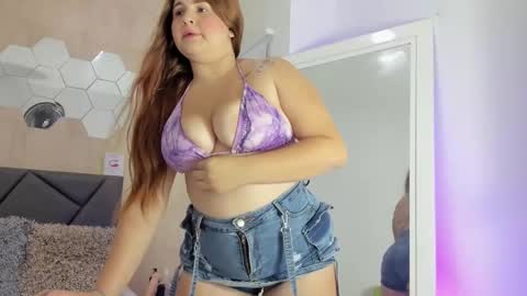 Snapshot of valentina_diiaz chatting on 20, 9, 2025 Velentina online show from 20, 9, 2025