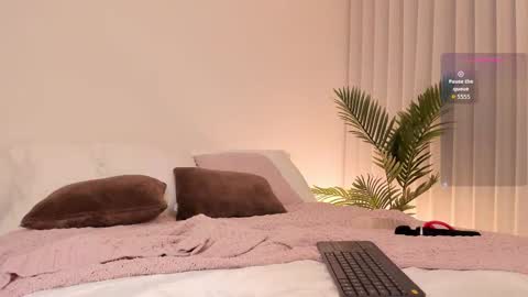 VALENTINA  online show from 28, 11, 2025