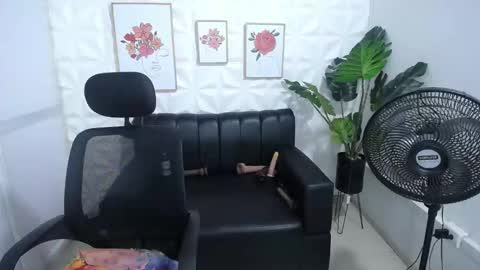 Valentina  online show from 13, 2, 2025