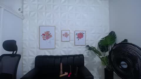 Valentina  online show from 25, 2, 2025