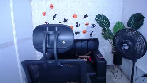 Valentina  online show from 1, 10, 2025