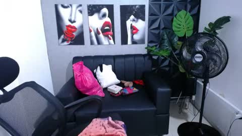 Snapshot of valentina_mature chatting on 16, 6, 2026 Valentina online show from 16, 6, 2026