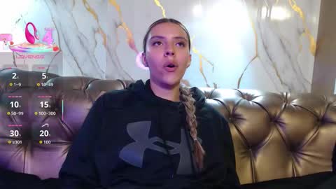 Snapshot of valentina_red18 chatting on 19, 9, 2025 Valentina online show from 19, 9, 2025