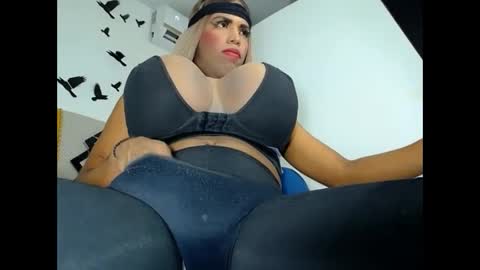 Snapshot of valentinabigcock23 chatting on 6, 3, 2025 valentinabigcock23 online show from 6, 3, 2025