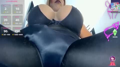 Snapshot of valentinabigcock23 chatting on 11, 10, 2025 valentinabigcock23 online show from 11, 10, 2025