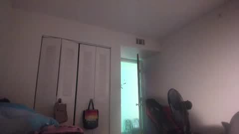 Tina Bates online show from 21, 9, 2025