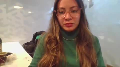 Snapshot of valentinaseleni24 chatting on 21, 5, 2026 valentinaseleni24 online show from 21, 5, 2026