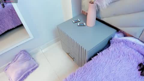 Mia  online show from 11, 2, 2026