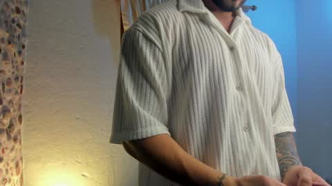 Snapshot of valentino2201 chatting on 30, 12, 2024 valentino online show from 30, 12, 2024